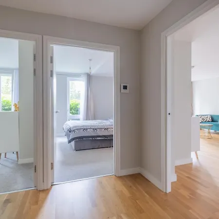 Brand New London Flat With Car Park Apartment Exterior photo